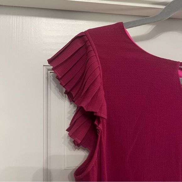 Elegant Cocktail Dress in Rich Pink - Picture 3 of 5